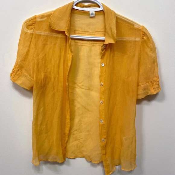 SOLD!!! Light Gold Silk Blouse - Picture 1 of 3